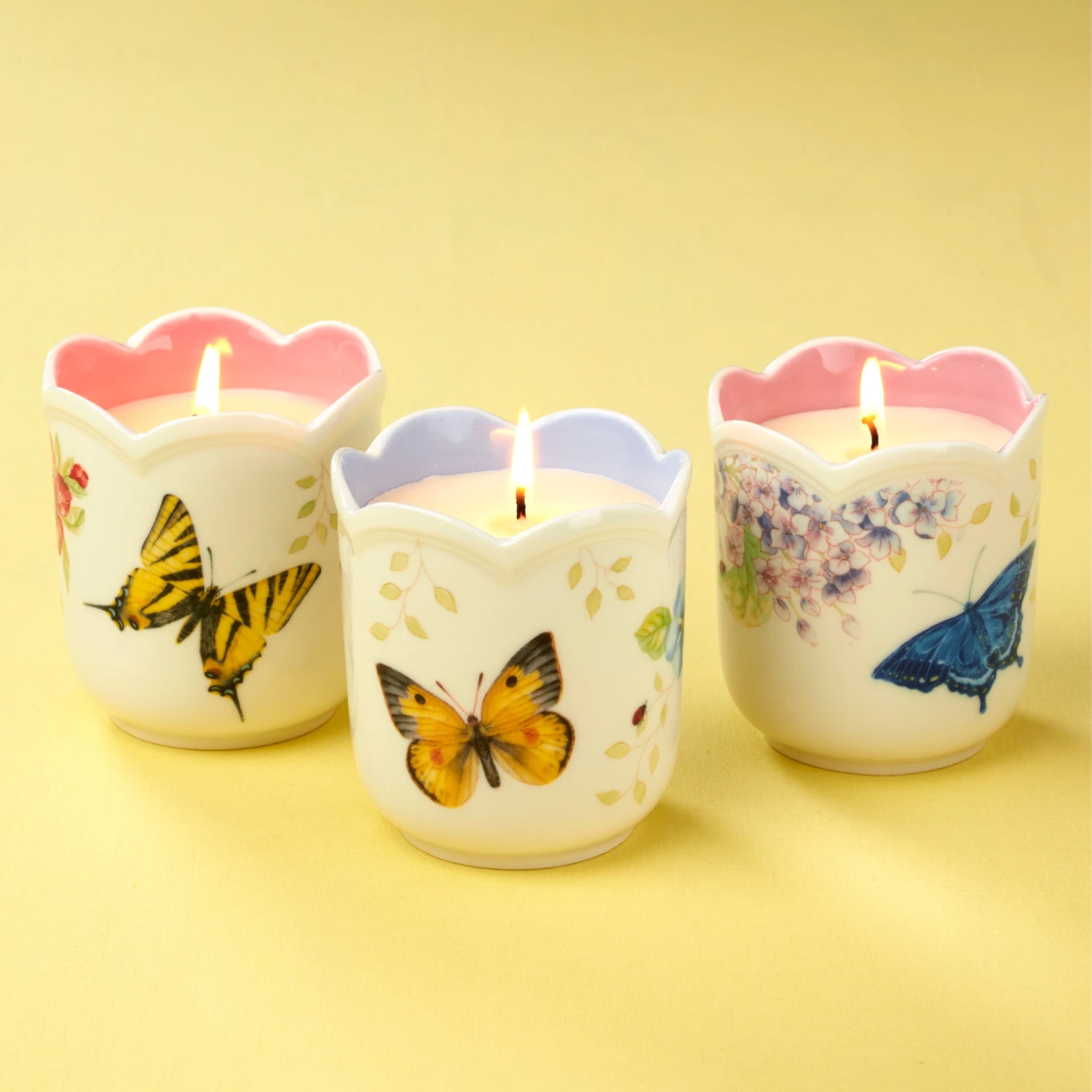 Lenox Butterfly Meadow Scalloped Blue Geranium Candle 4 Lenox Butterfly Meadow Scalloped Blue Geranium Candle - Image 2