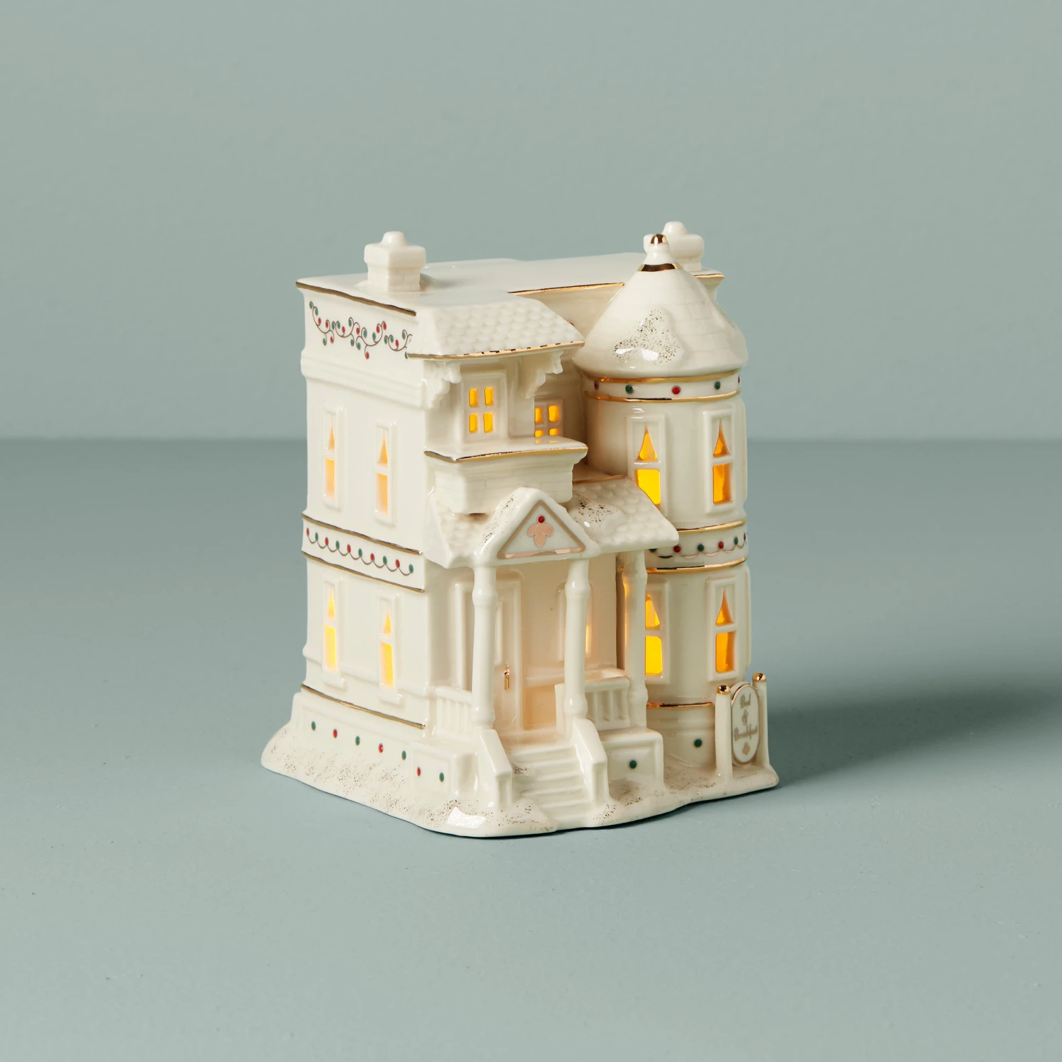 Lenox Mistletoe Park Bed & Breakfast Figurine 3 Lenox Mistletoe Park Bed & Breakfast Figurine