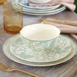 Lenox Butterfly Meadow Cottage 4-Piece Dinner Plates 25 Lenox Butterfly Meadow Cottage 4-Piece Dinner Plates -Sass Store 894087 894088 894090 894251 877880 LNP S22 FEA 1